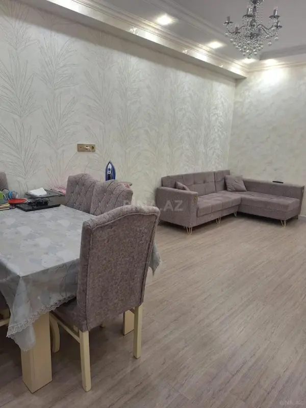 Kirayə verilir 2 otaqlı mənzil 66 m²
