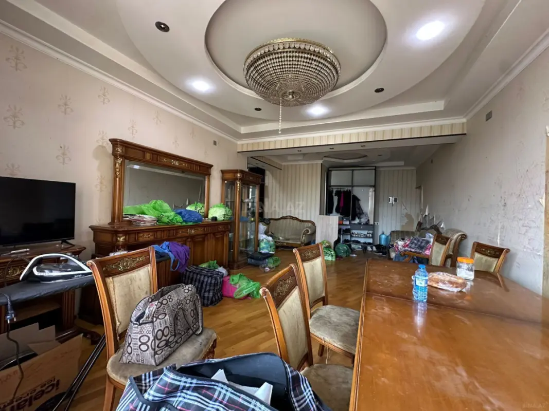 Satılır 3 otaqlı mənzil 112 m²