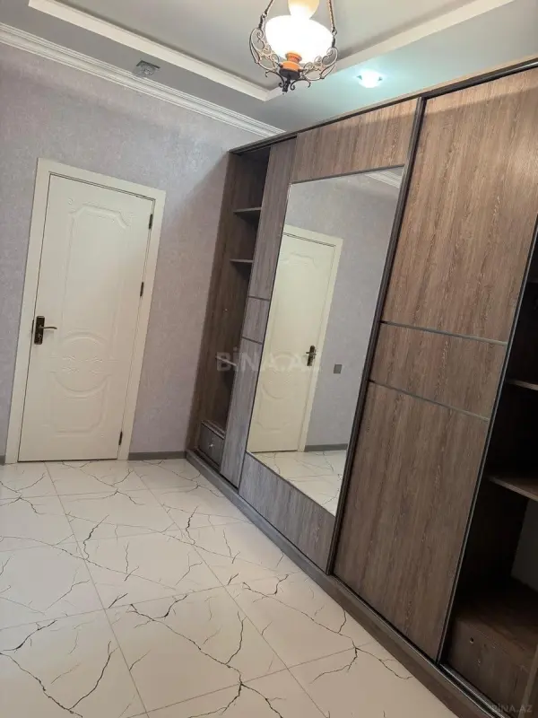 Kirayə verilir 2 otaqlı mənzil 67 m²