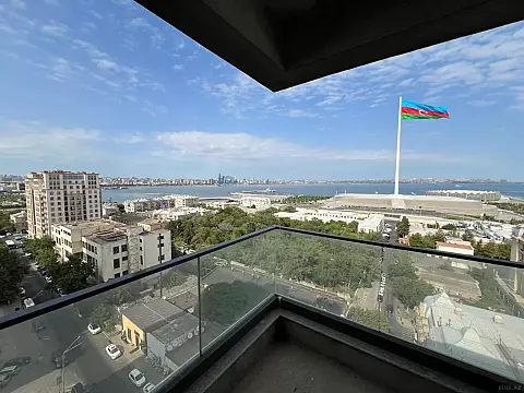 Satılır 4 otaqlı mənzil 180 m² — Bakı, Bayıl 4 otaq 180.00 m²