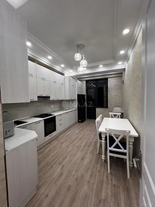 Kirayə verilir 3 otaqlı mənzil 140 m²