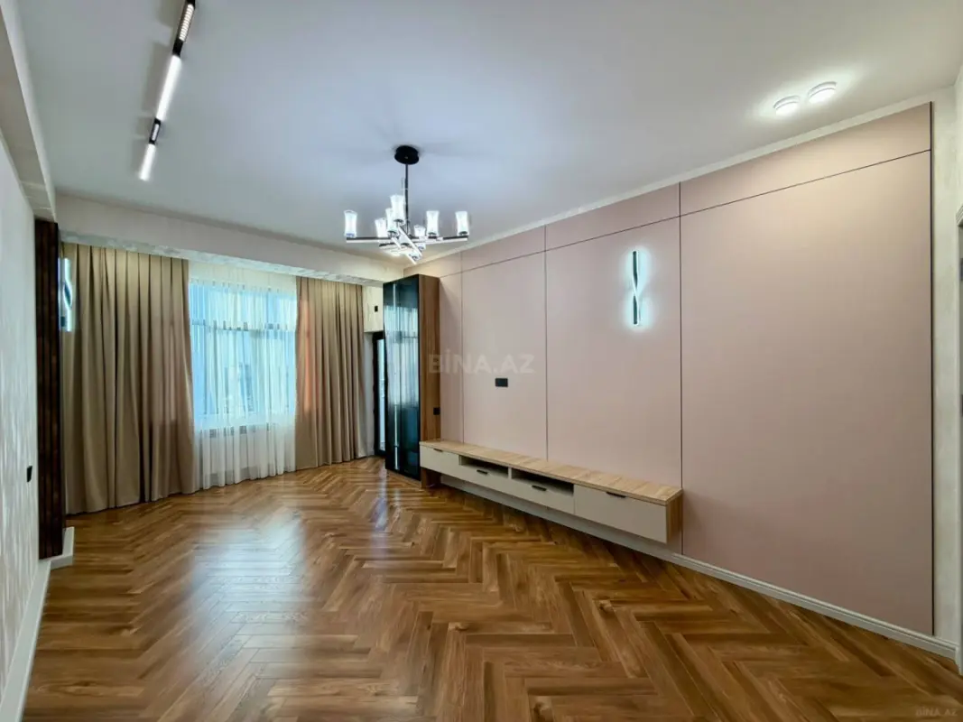 Satılır 2 otaqlı mənzil 74 m²