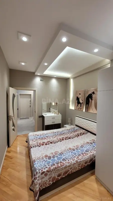 Kirayə verilir 2 otaqlı mənzil 65 m²