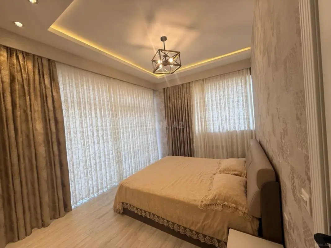 Kirayə verilir 3 otaqlı mənzil 120 m²