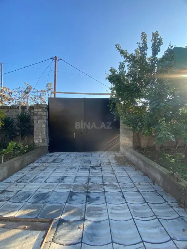 Satılır 3 otaqlı həyət evi 180 m²