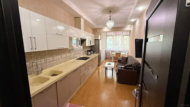 Kirayə verilir 3 otaqlı mənzil 100 m² — Bakı, Nəsimi 3 otaq 100.00 m²