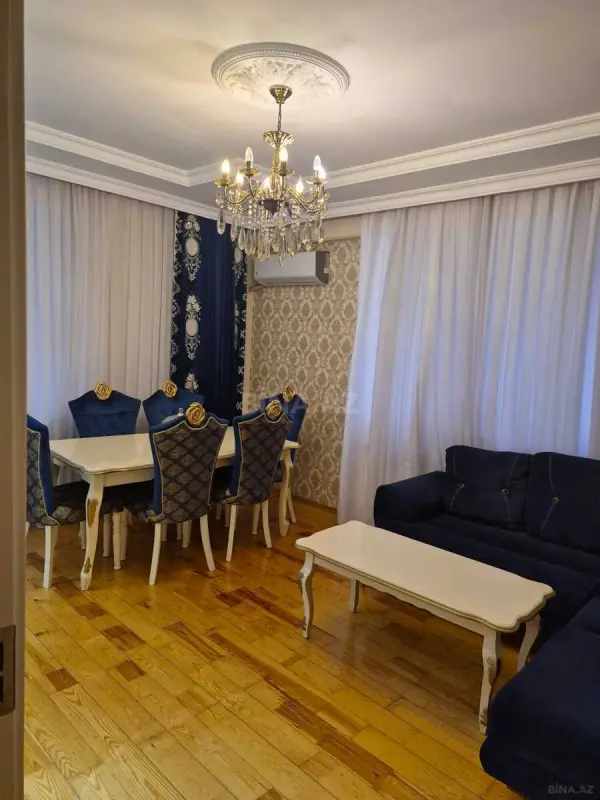 Kirayə verilir 2 otaqlı mənzil 85 m²