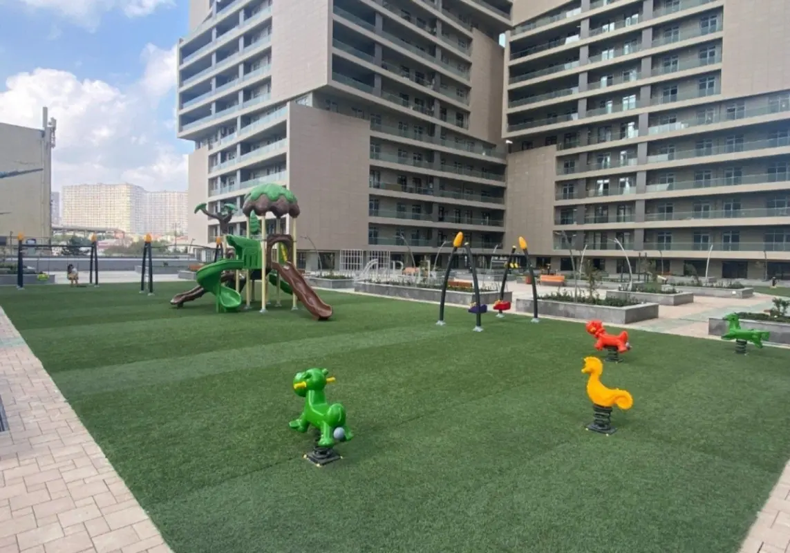 Satılır 3 otaqlı mənzil 148 m²