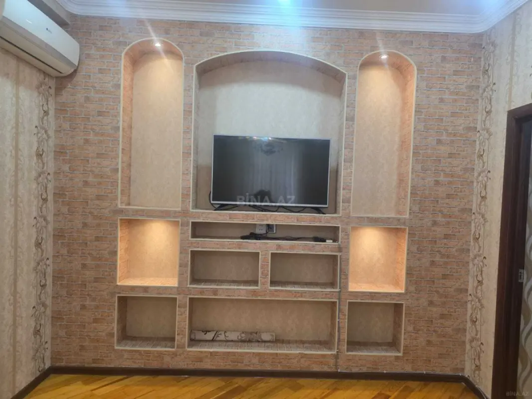 Kirayə verilir 2 otaqlı mənzil 85 m²