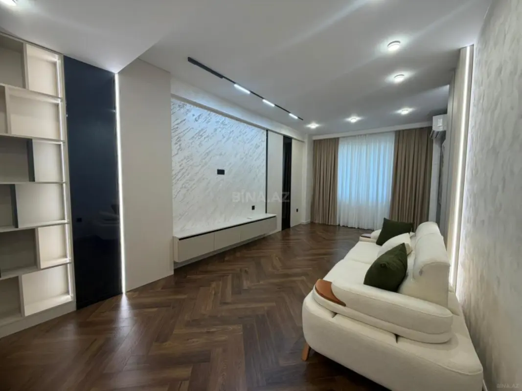 Satılır 3 otaqlı mənzil 126 m²