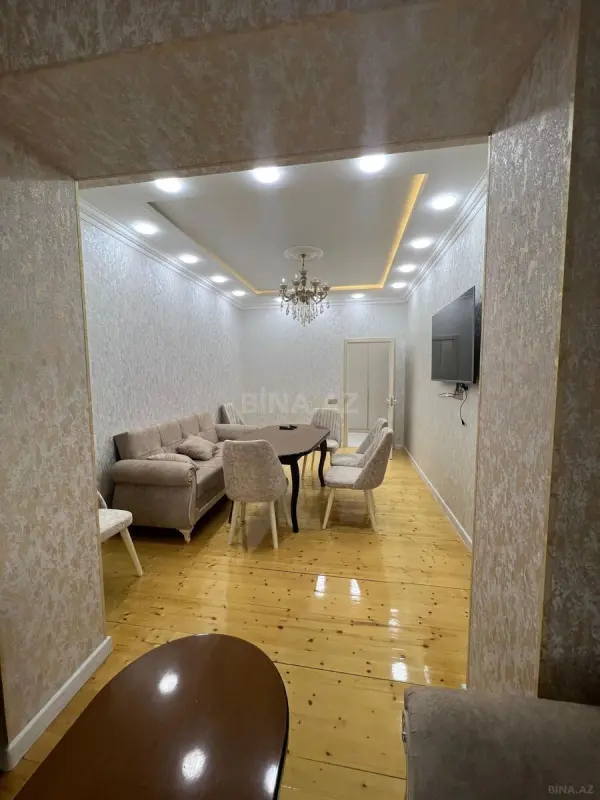 Kirayə verilir 2 otaqlı mənzil 100 m²