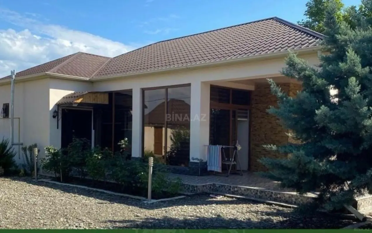 Satılır 4 otaqlı həyət evi 100 m²