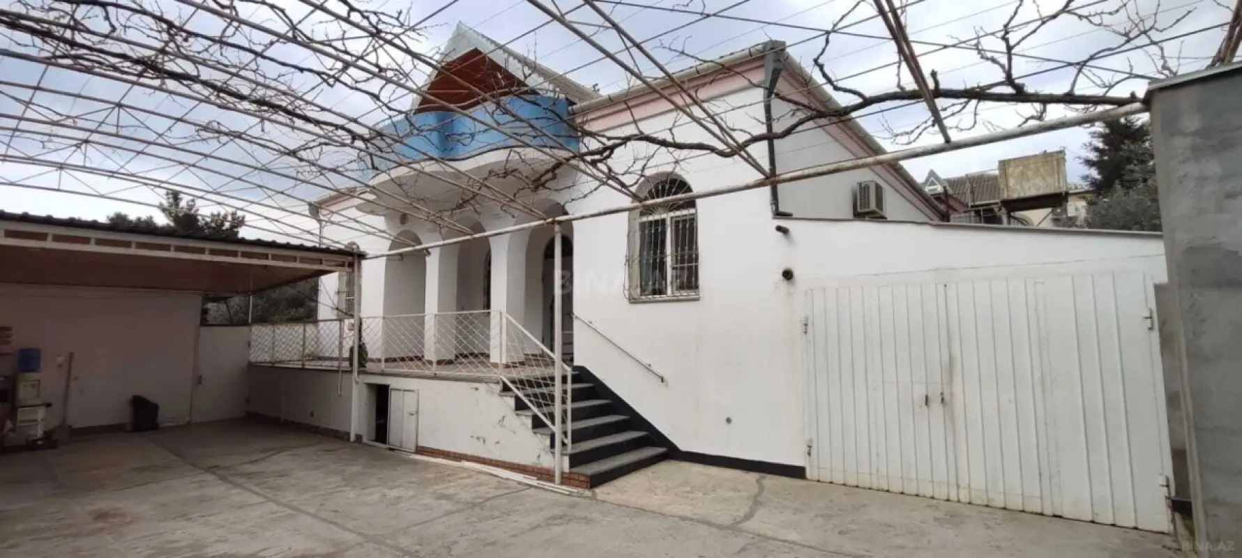 Satılır 7 otaqlı həyət evi 200 m²