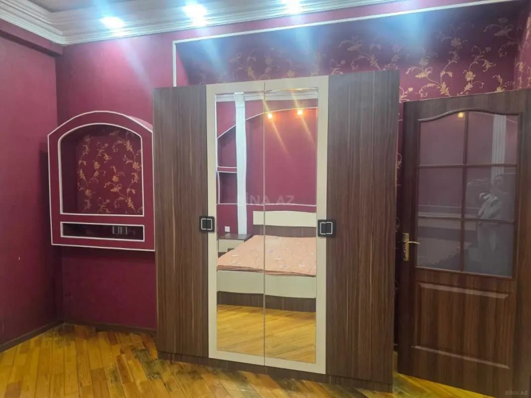 Kirayə verilir 2 otaqlı mənzil 79 m²