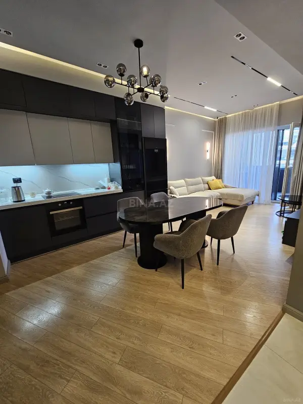 Satılır 3 otaqlı mənzil 115 m²