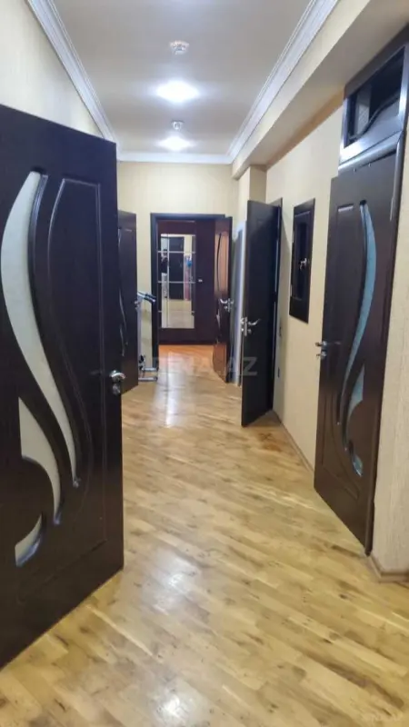 Kirayə verilir 3 otaqlı mənzil 160 m²