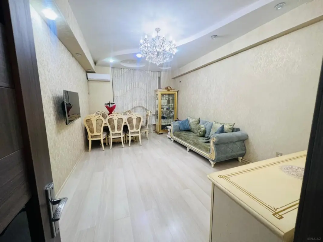 Satılır 2 otaqlı mənzil 73 m²
