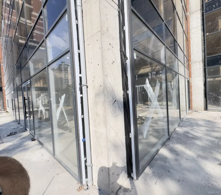 Satılır obyekt 200 m²