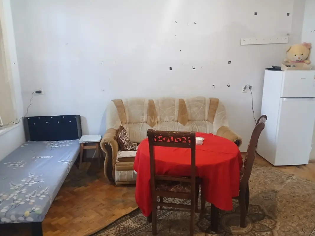 Kirayə verilir 2 otaqlı mənzil 90 m²