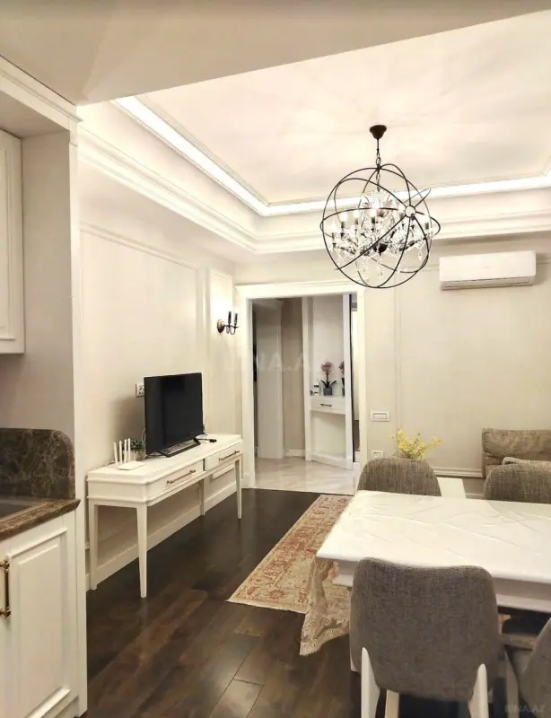 Kirayə verilir 3 otaqlı mənzil 95 m²