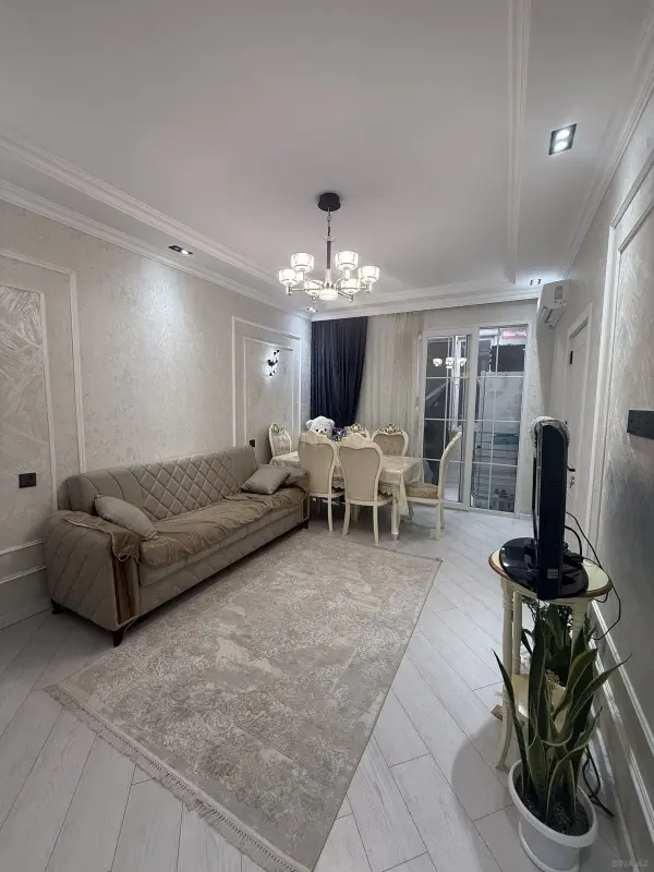 Satılır 1 otaqlı mənzil 38 m²