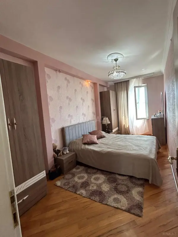 Satılır 2 otaqlı mənzil 70 m²