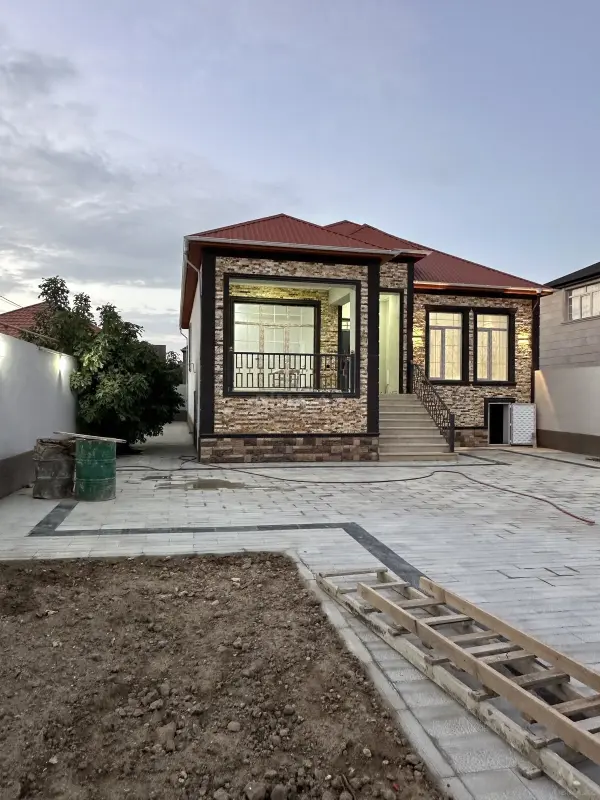 Satılır 4 otaqlı həyət evi 140 m²