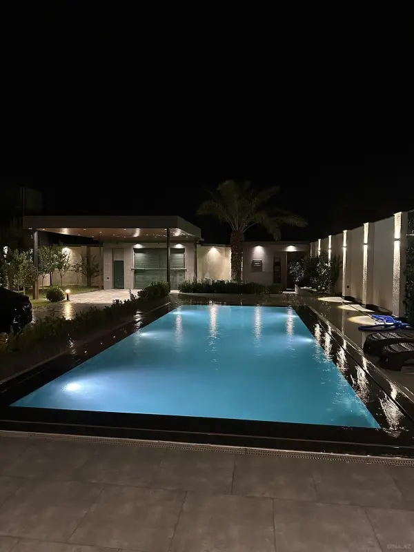 Satılır 5 otaqlı həyət evi 270 m²