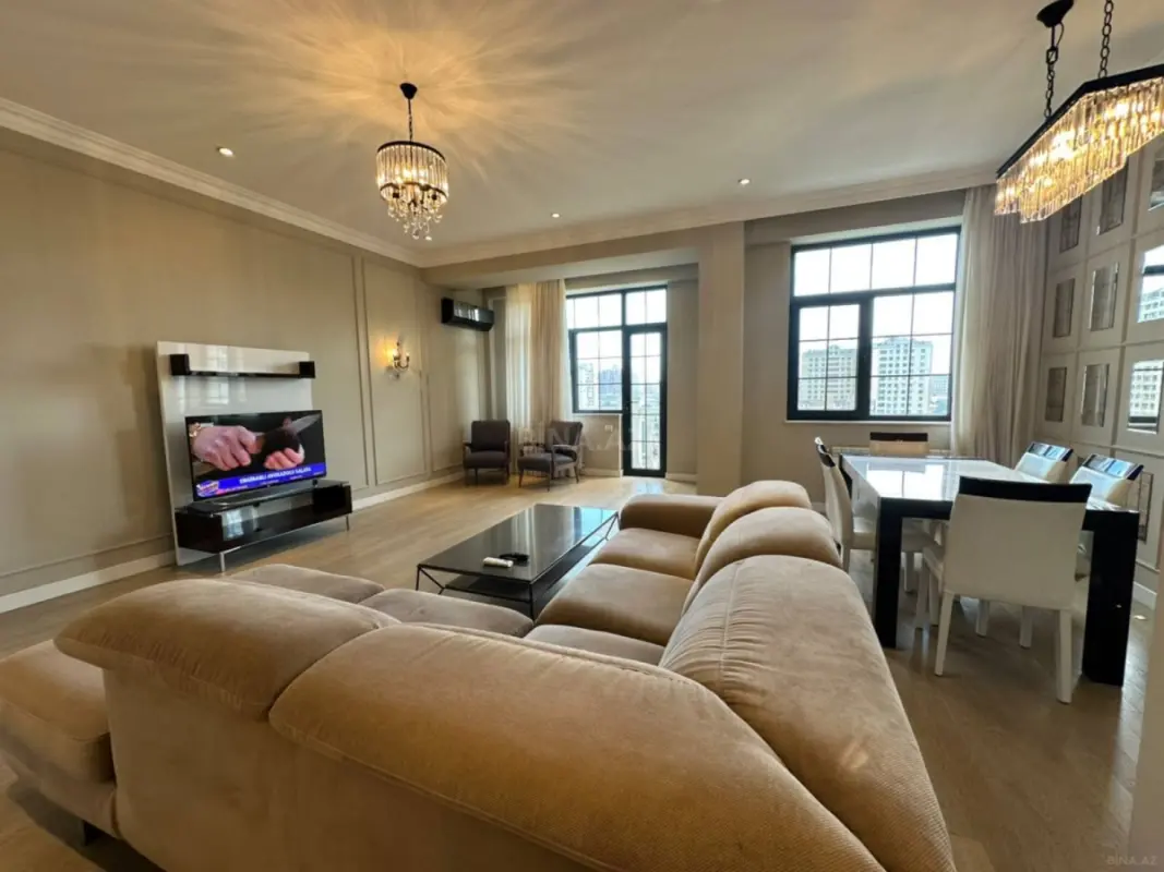 Kirayə verilir 3 otaqlı mənzil 160 m²