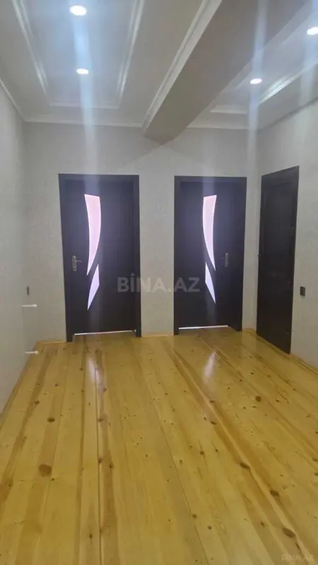 Satılır 2 otaqlı mənzil 76 m²