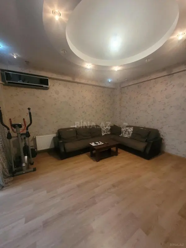 Kirayə verilir 2 otaqlı mənzil 60 m²