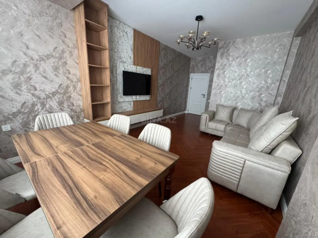 Kirayə verilir 2 otaqlı mənzil 80 m²