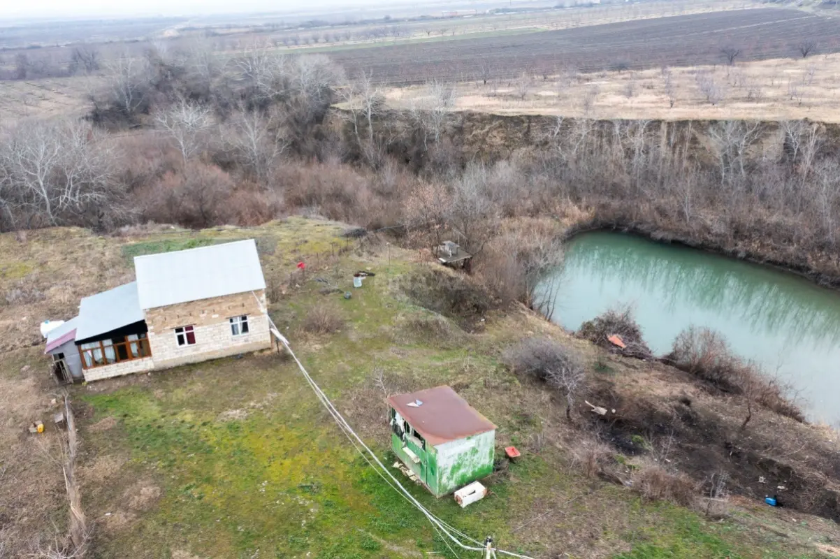 Satılır torpaq sahəsi 200 m²