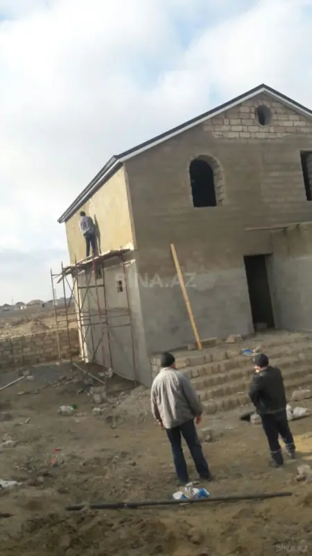 Satılır 5 otaqlı həyət evi 188 m²
