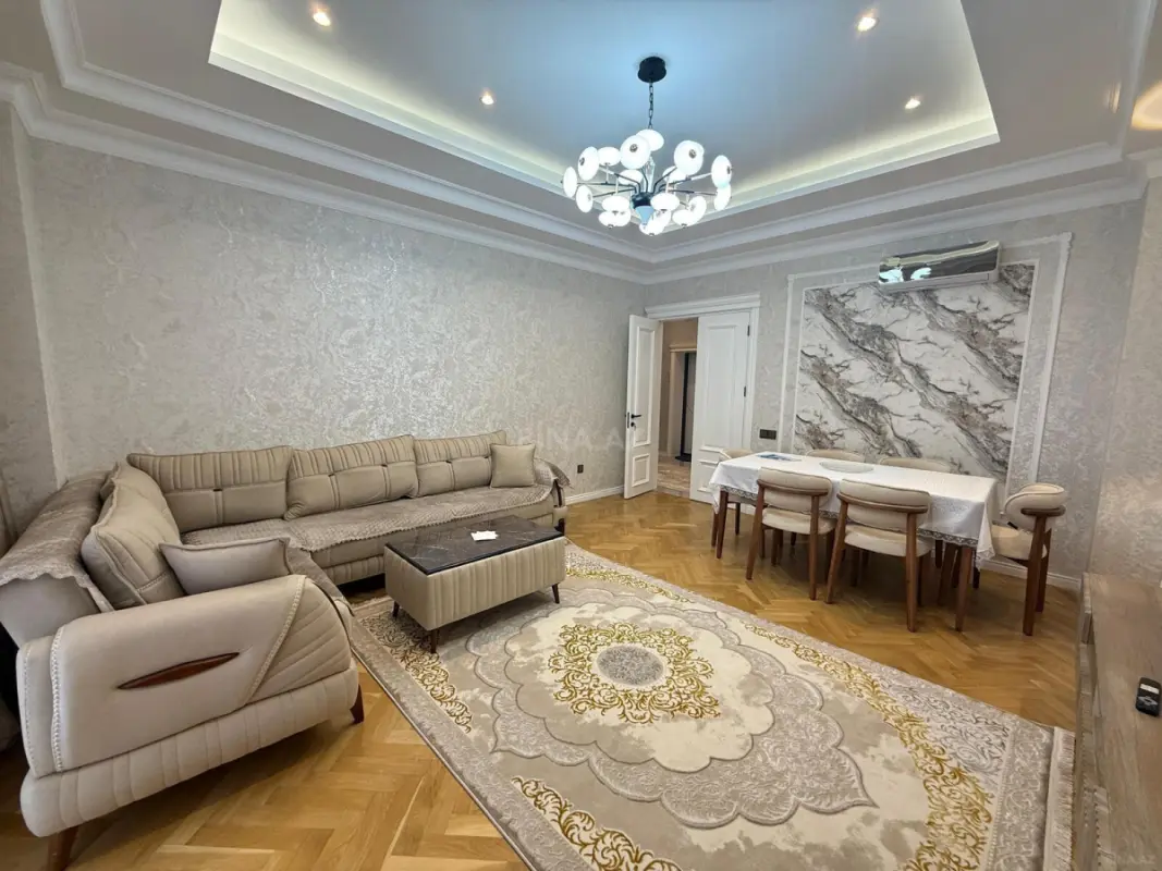 Kirayə verilir 2 otaqlı mənzil 100 m²
