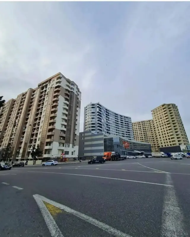 Satılır 2 otaqlı mənzil 70 m²
