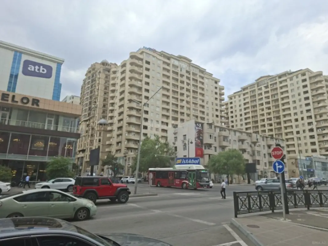Satılır 2 otaqlı mənzil 60 m²