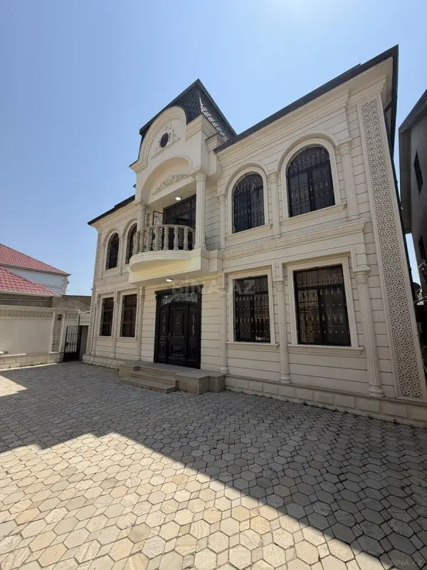 Satılır 7 otaqlı həyət evi 470 m²