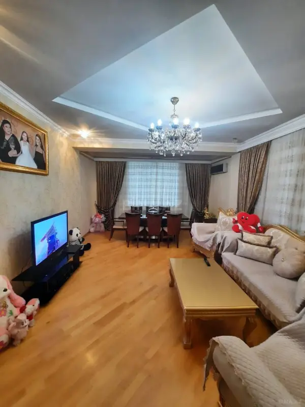 Satılır 2 otaqlı mənzil 95 m²