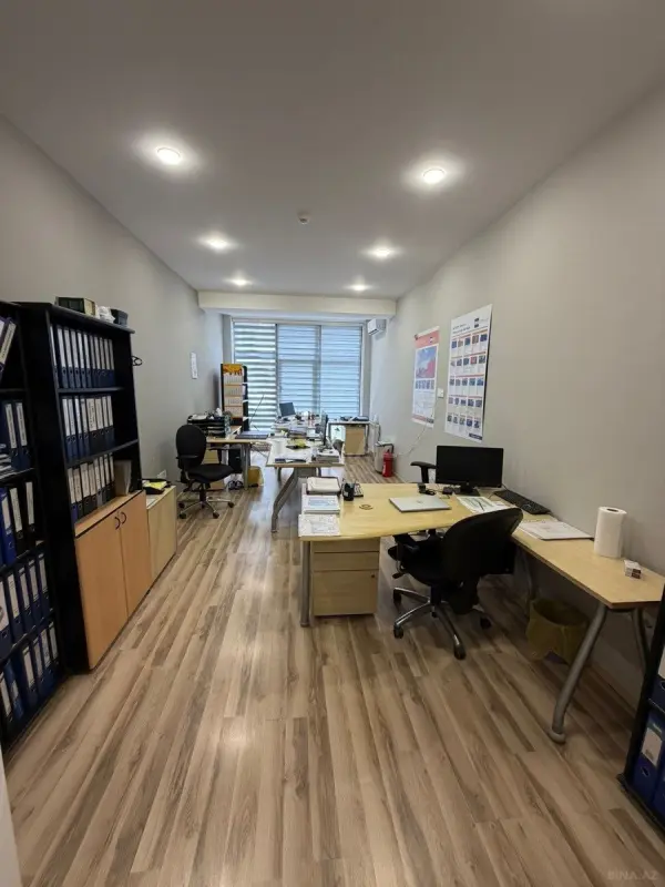 Kirayə verilir 3 otaqlı ofis 120 m²