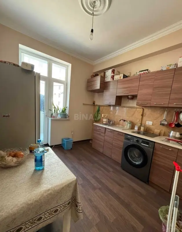 Satılır 4 otaqlı mənzil 100 m²