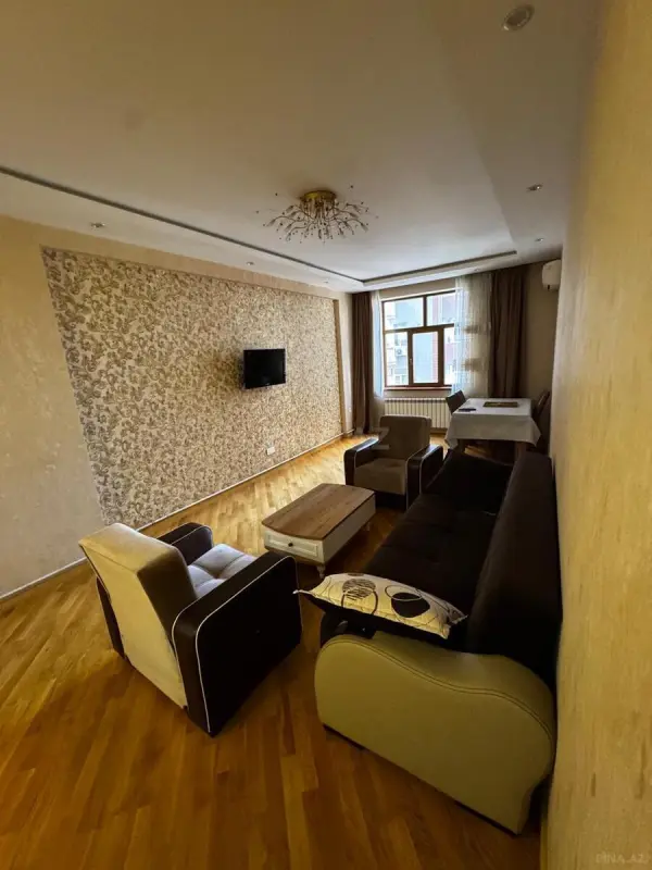 Kirayə verilir 3 otaqlı mənzil 110 m²