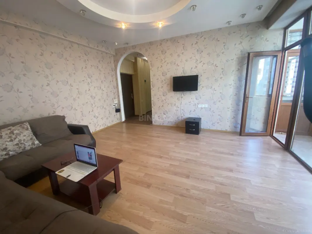 Kirayə verilir 2 otaqlı mənzil 59 m²