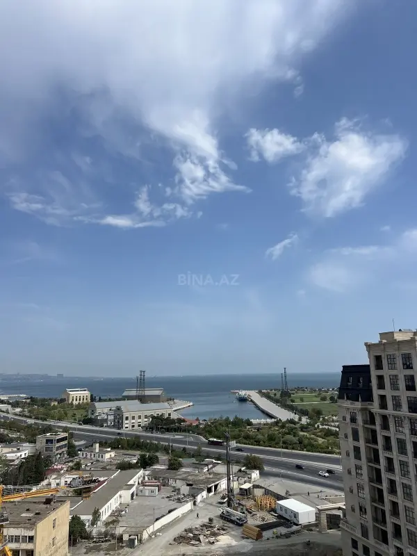 Satılır 2 otaqlı mənzil 78 m²
