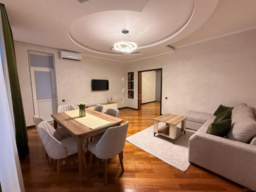 Kirayə verilir 2 otaqlı mənzil 100 m²
