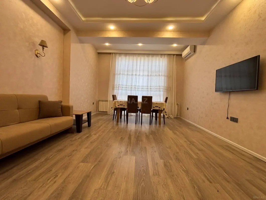 Kirayə verilir 3 otaqlı mənzil 140 m²