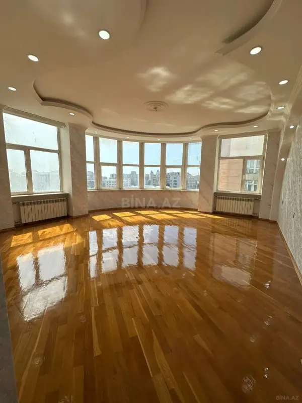 Satılır 3 otaqlı mənzil 150 m²
