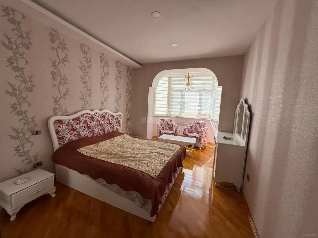 Kirayə verilir 3 otaqlı mənzil 120 m²