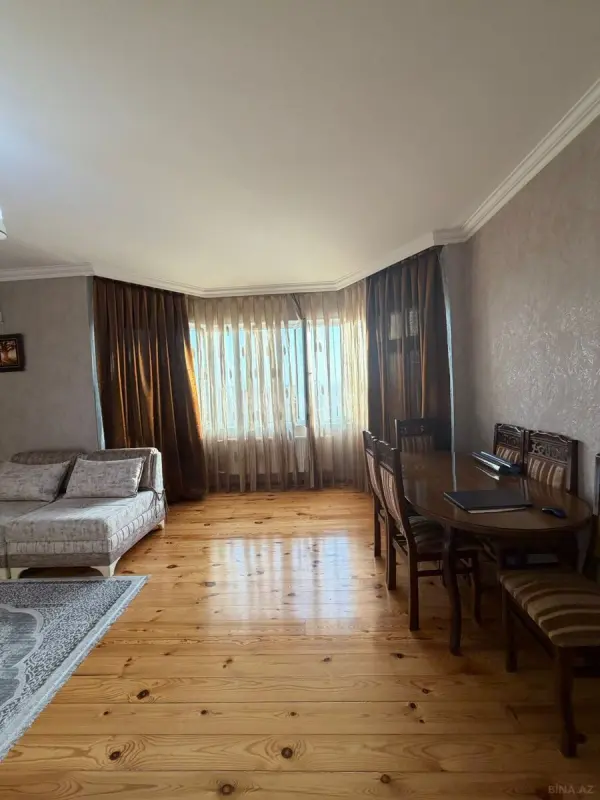 Satılır 3 otaqlı mənzil 126 m²