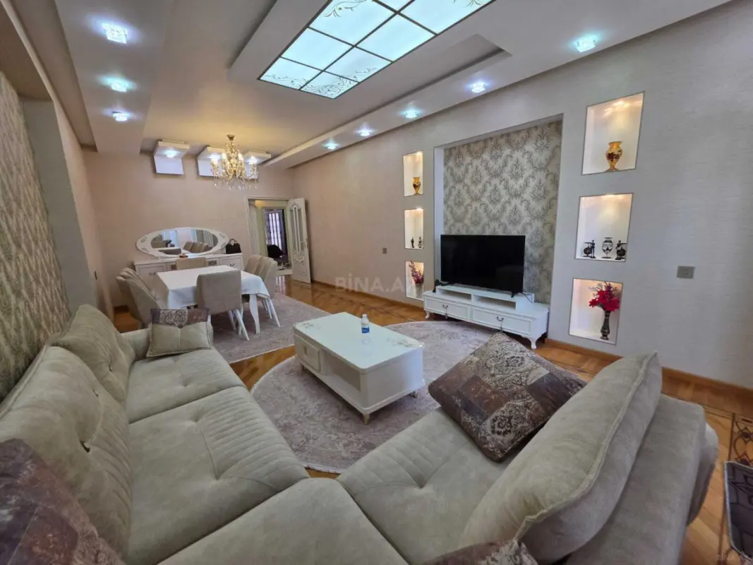 Kirayə verilir 3 otaqlı mənzil 150 m²